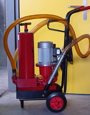 Oelfiltriergerät 1